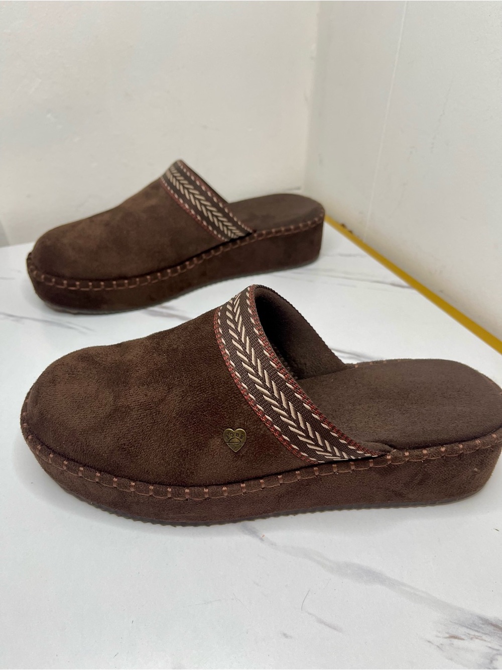 Skechers Brown Chocolate Suede Slip-On Clog Mule with Braided Trim Size 8 - Picture 2 of 13